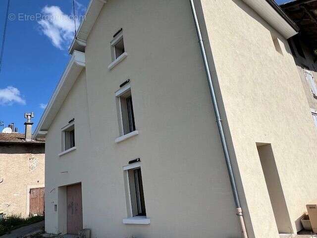 Maison à SAINT-ETIENNE-DE-CROSSEY