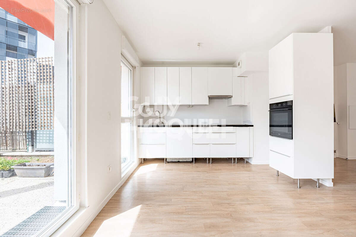 Appartement à GENNEVILLIERS