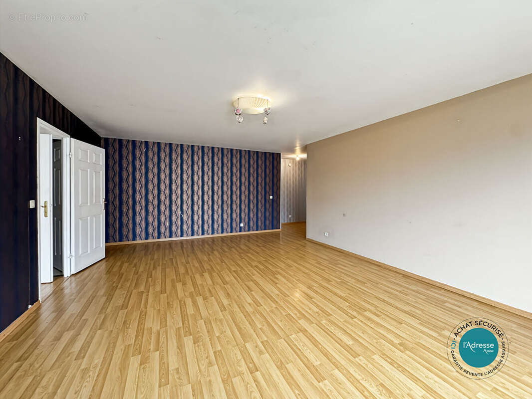 Appartement à CORBEIL-ESSONNES