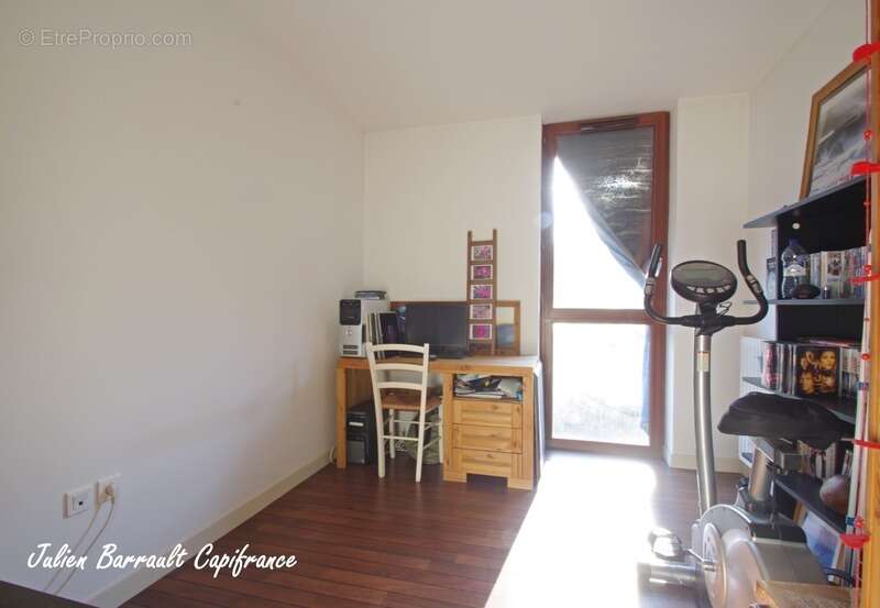 Appartement T3 au dernier étage avec garage fermé (construction 2010) - photo 7