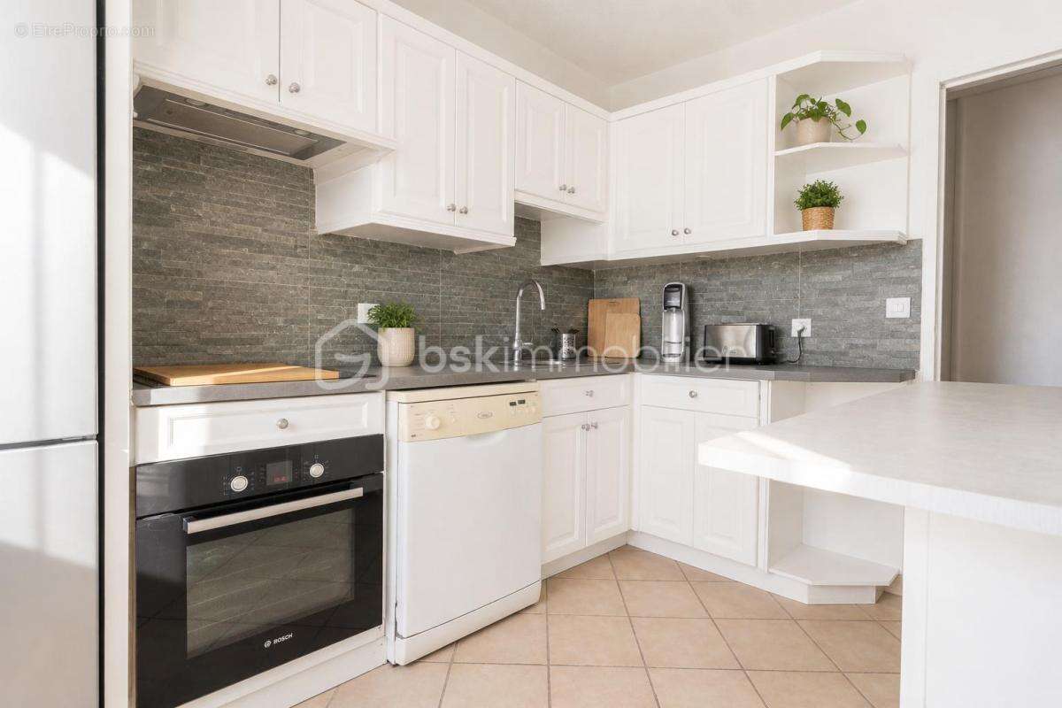 Appartement à POISY