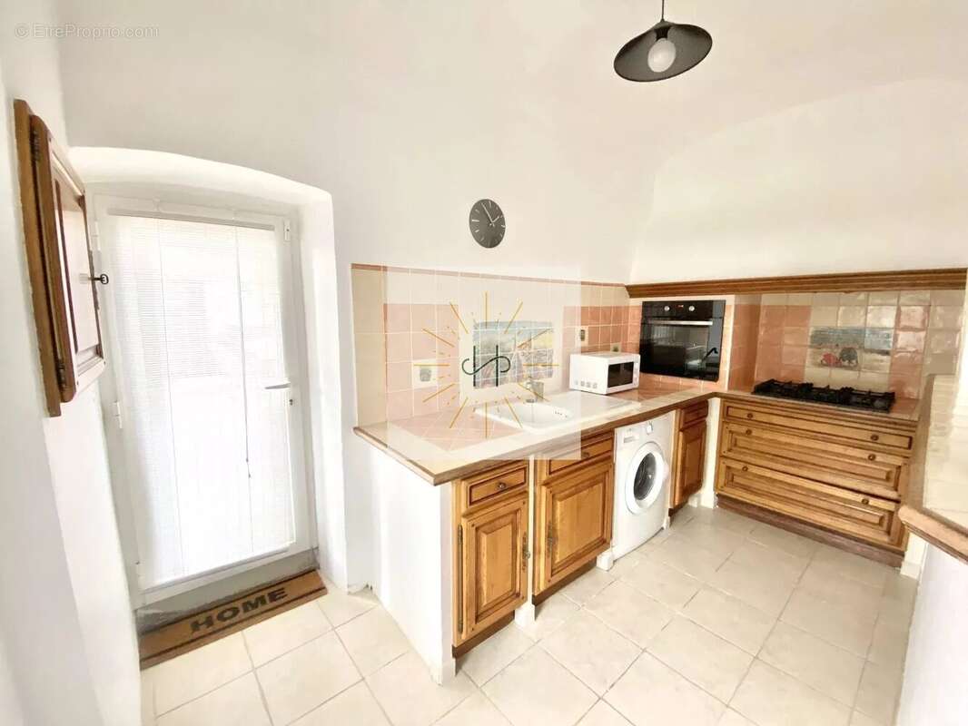 Maison à MONTELIMAR