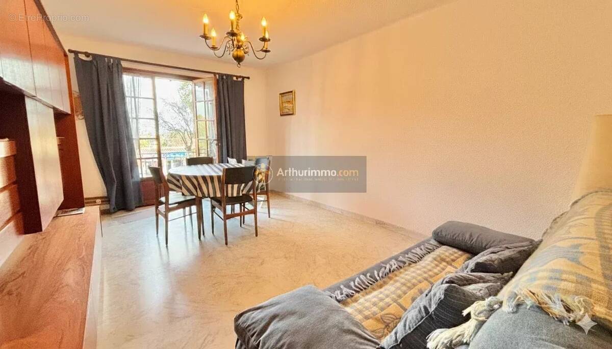 Appartement à FREJUS