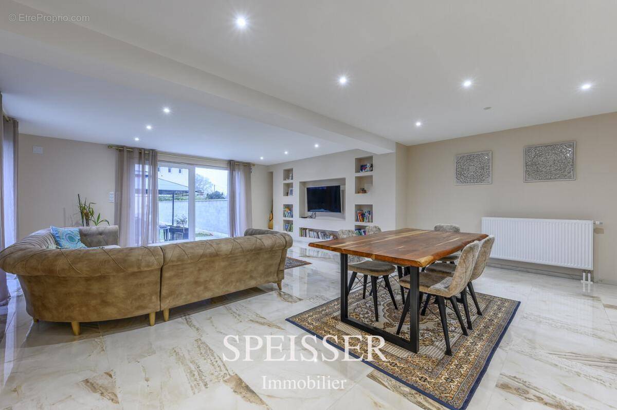 Maison à STRASBOURG