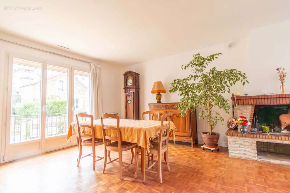 Maison à MONTMORENCY