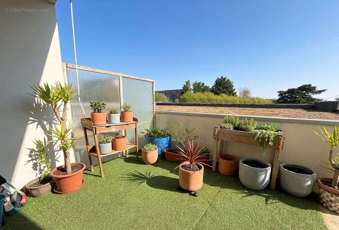 Appartement à SAINT-JEAN-DE-LA-RUELLE