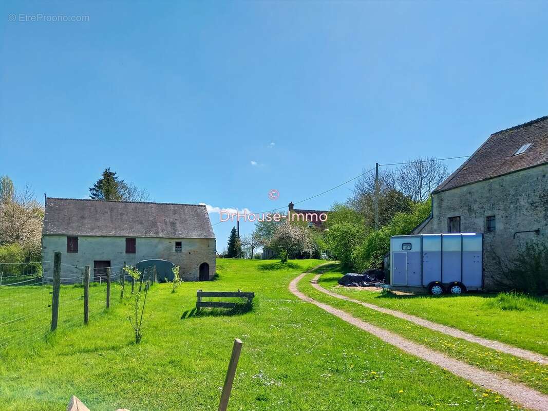 Maison à BAZOCHES-AU-HOULME