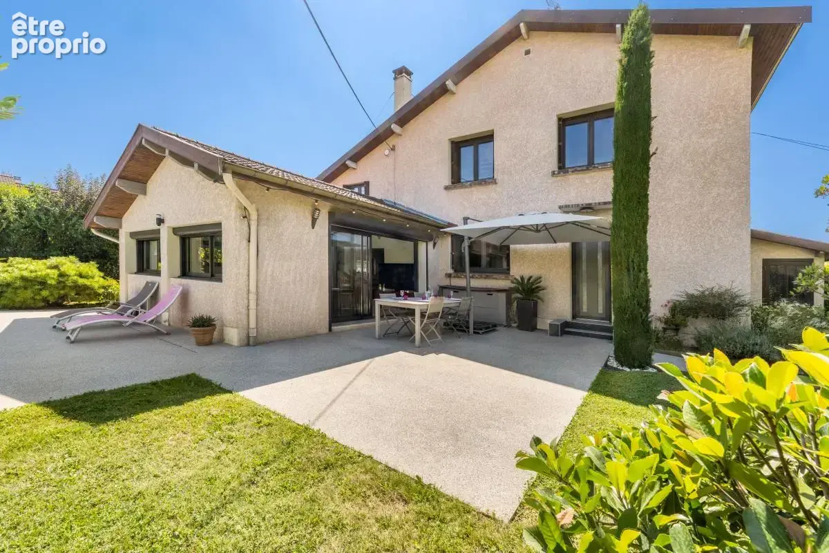 Maison T5 avec jardin paysagé et piscine - GENAS - photo 2