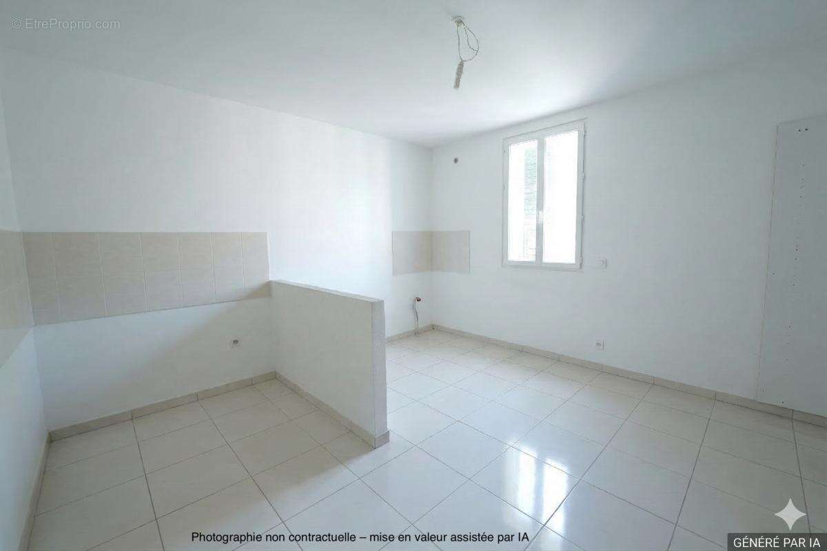 Appartement à CONTES