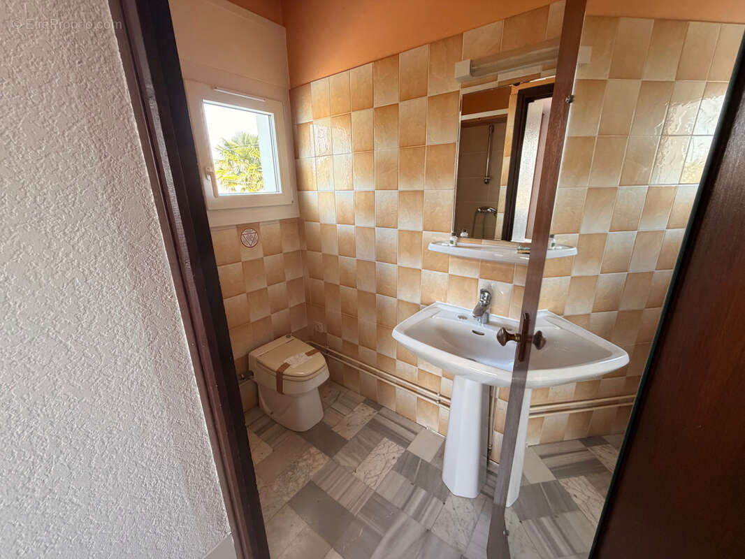 Maison à CHIS