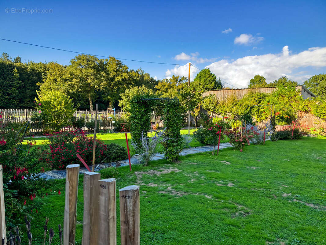 Maison à THORIGNE-FOUILLARD