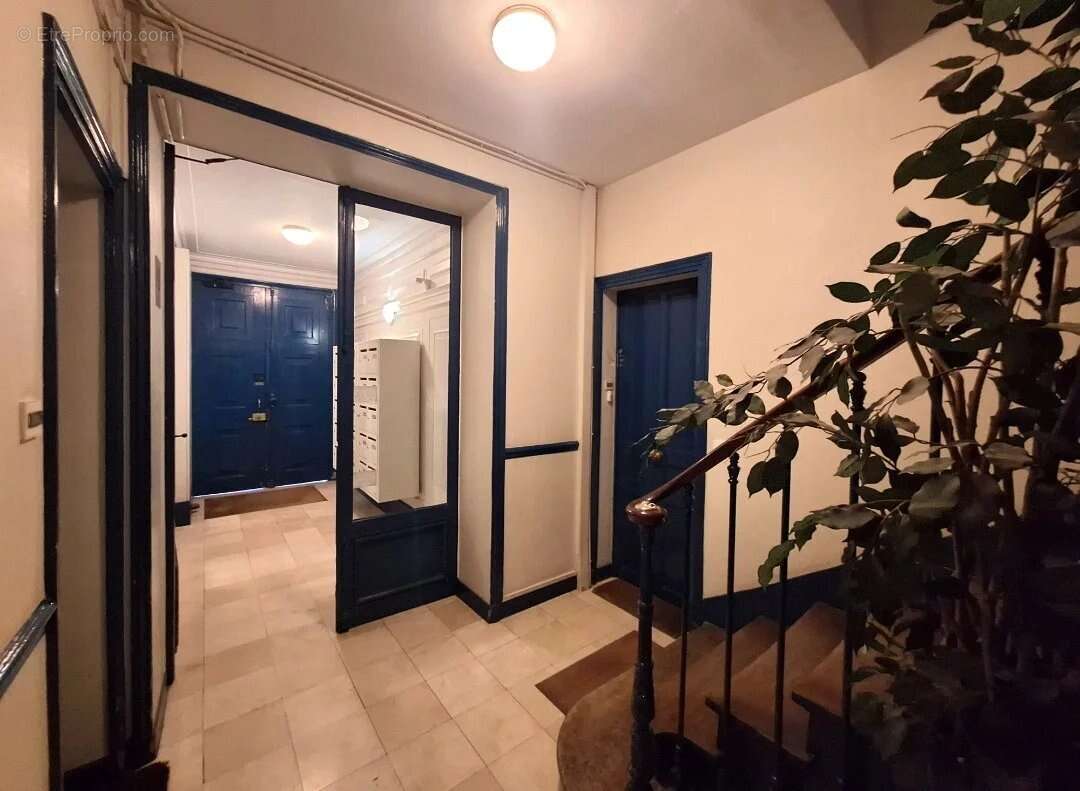 Appartement à PARIS-17E