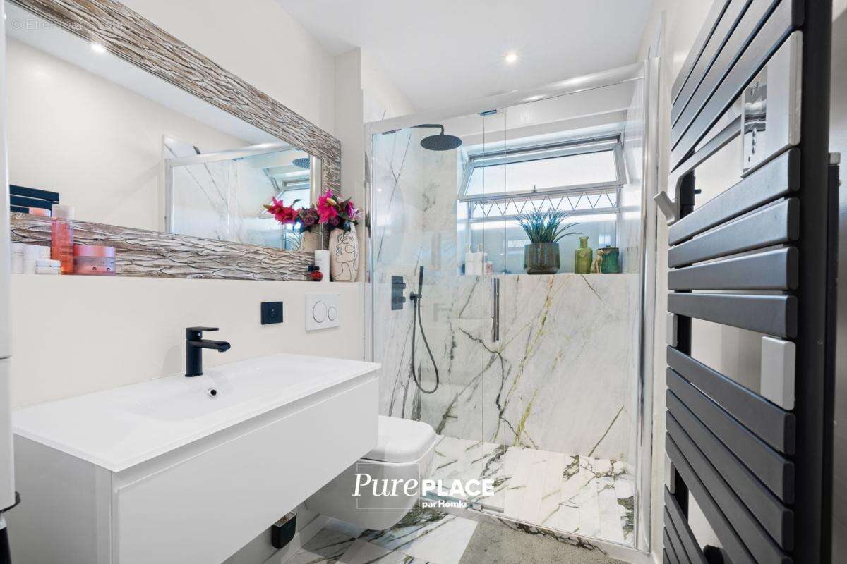 Appartement à VILLENEUVE-LOUBET