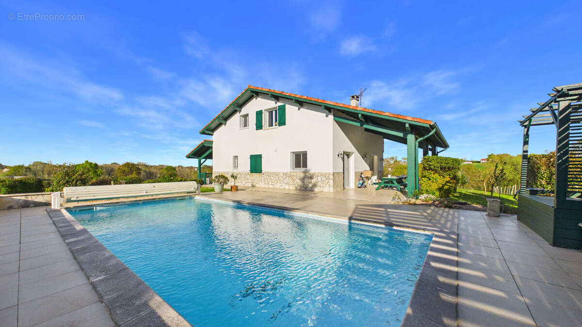 Briscous - Villa individuelle F5 avec piscine - photo 11