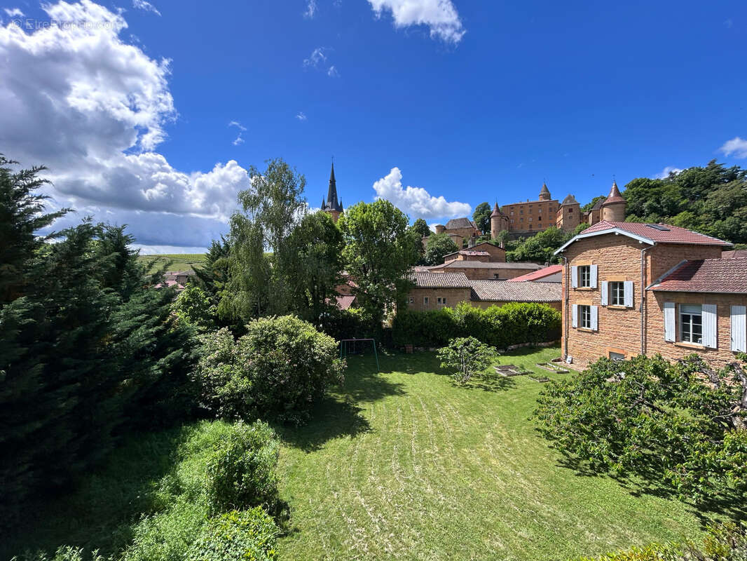 Maison à JARNIOUX