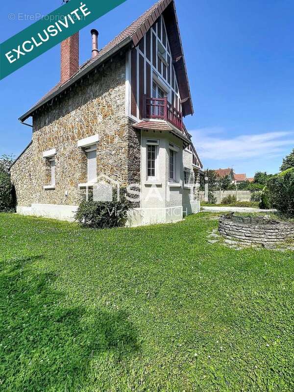 Photo 3 - Maison à LE MESNIL-SAINT-DENIS