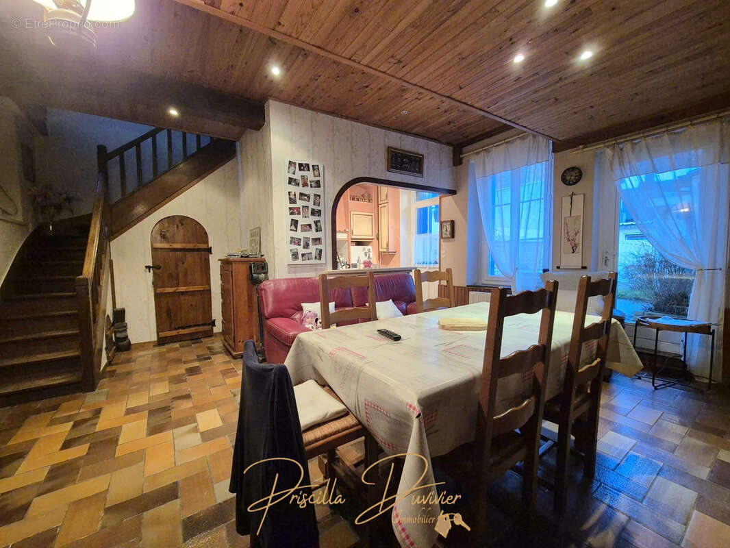 Maison à ANGY