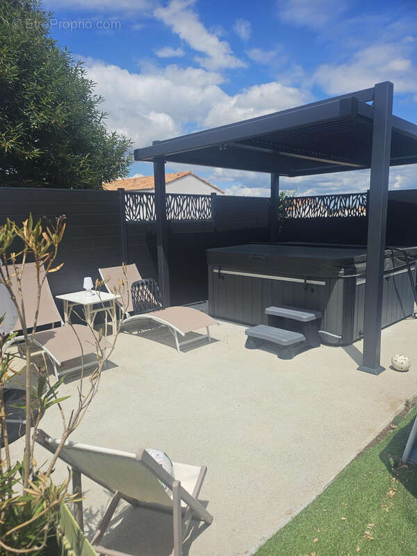 Maison à AIGREFEUILLE-SUR-MAINE