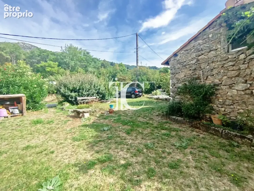 Maison de village en pierre restauree * 2 chambres * clede * jardin * calme mais proche commodites * - photo 20