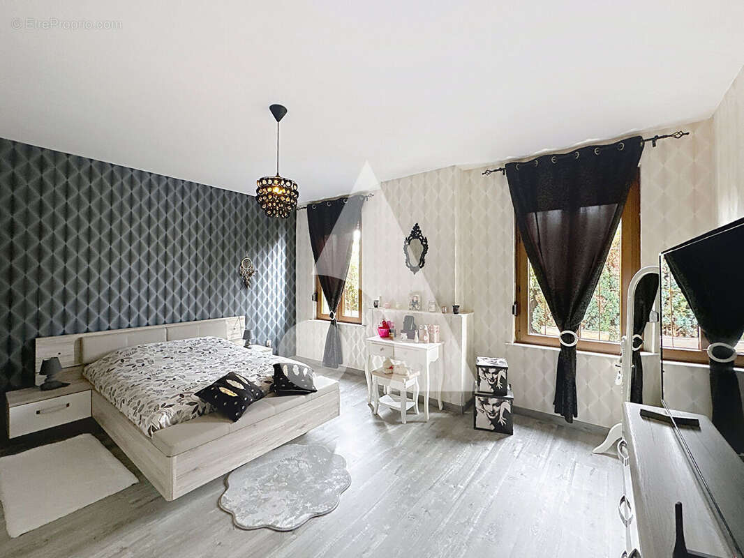 Maison à FRESNES-SUR-ESCAUT