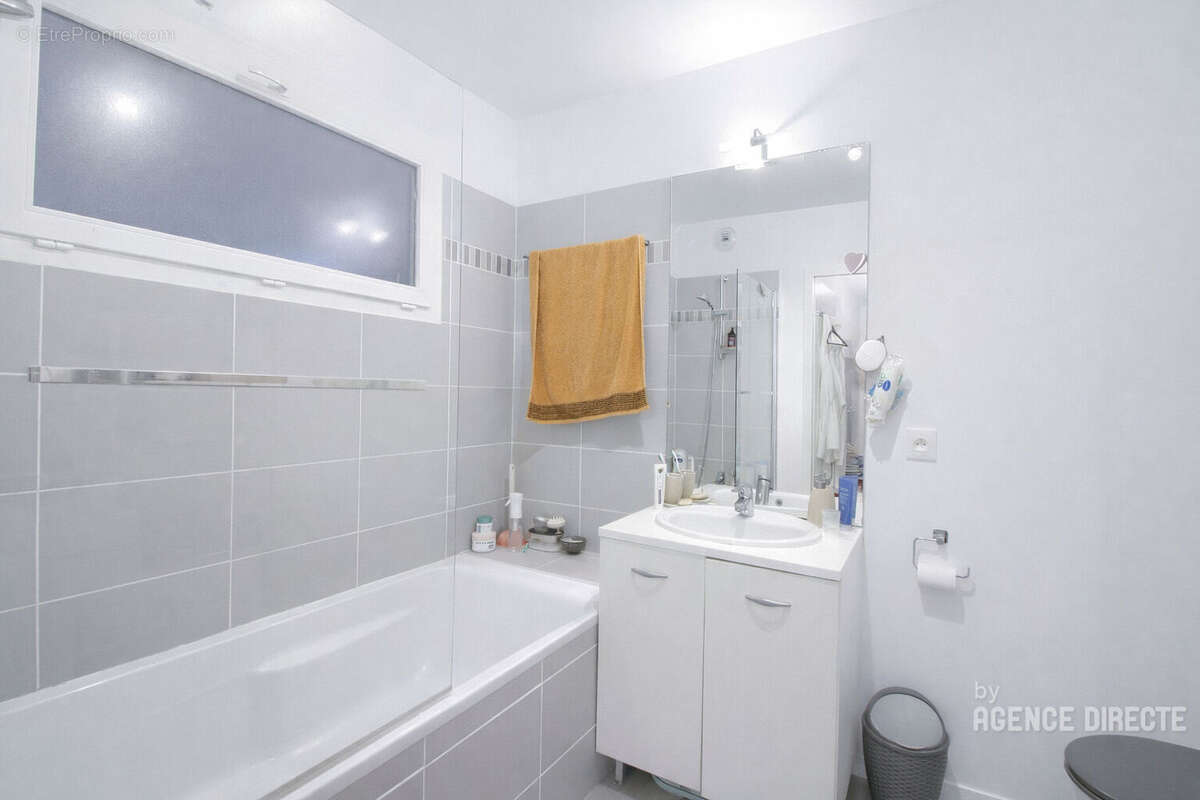 Appartement à SAINT-JACQUES-DE-LA-LANDE