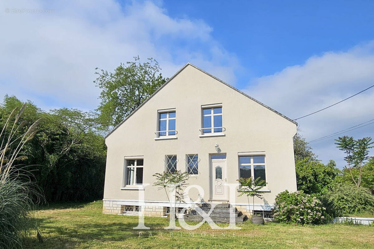 Maison à BONNEUIL-MATOURS
