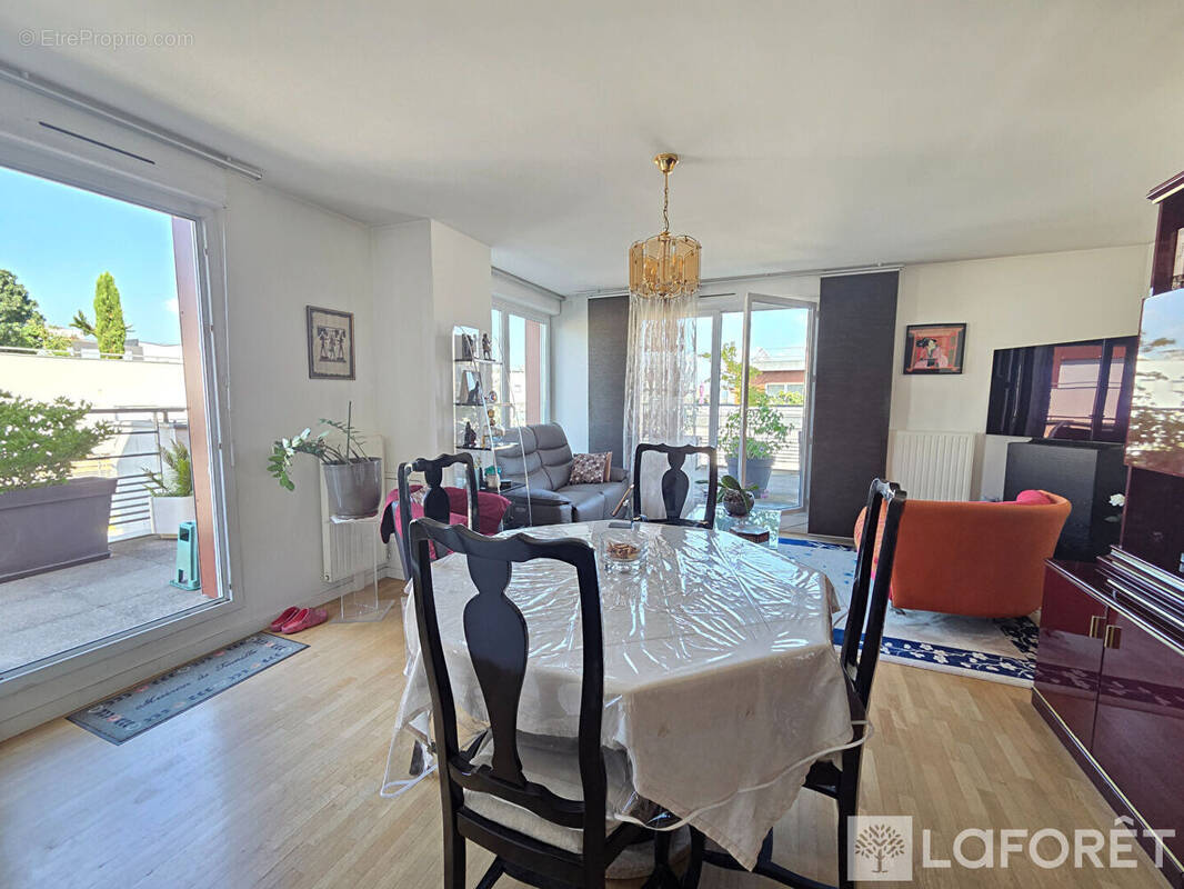 Appartement à MASSY