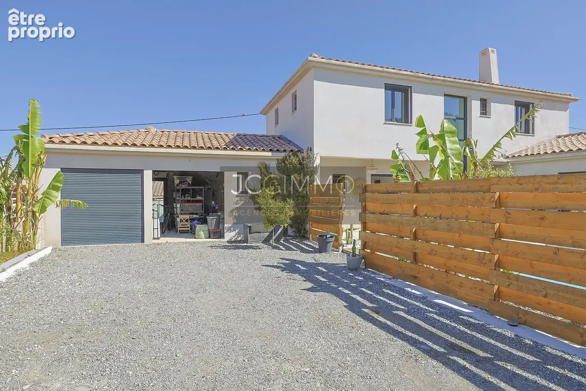 Villa contemporaine -152 m2 piscine et double garage à proximité des commodités - photo 21