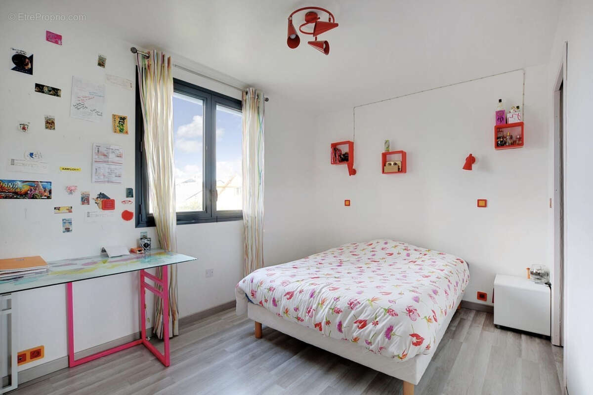 Maison à VIGNEUX-SUR-SEINE