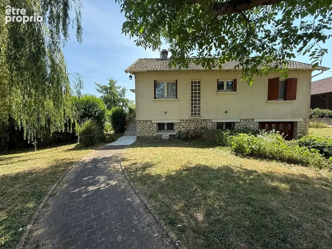Maison à CERNY