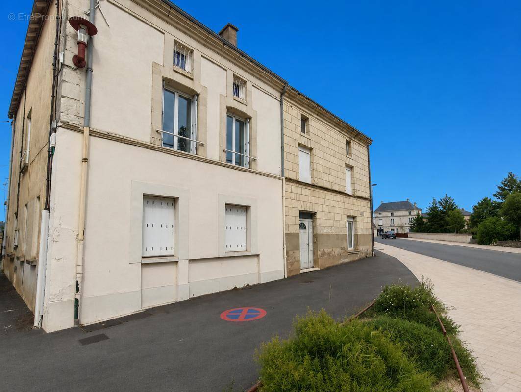 Appartement à LENCLOITRE