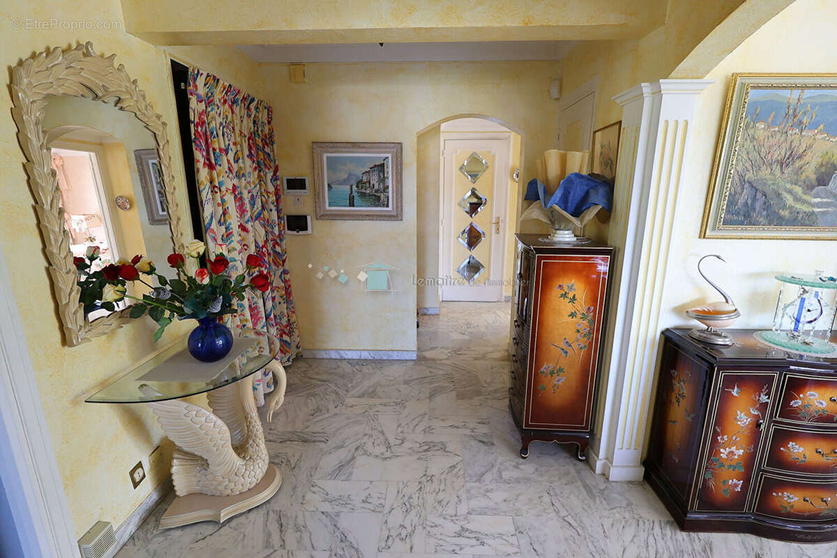 Appartement à LE CANNET