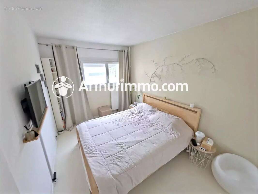 Appartement à SAVIGNY-LE-TEMPLE