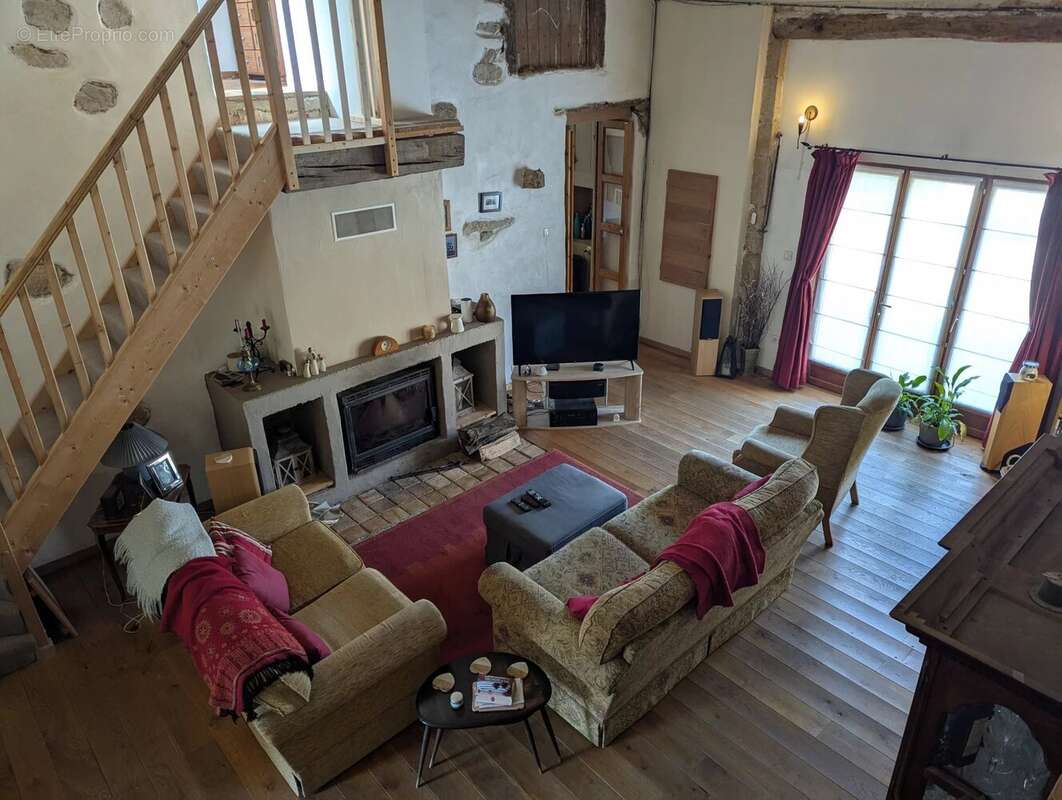 Charmante propriété familiale avec piscine dans la Vienne - photo 5