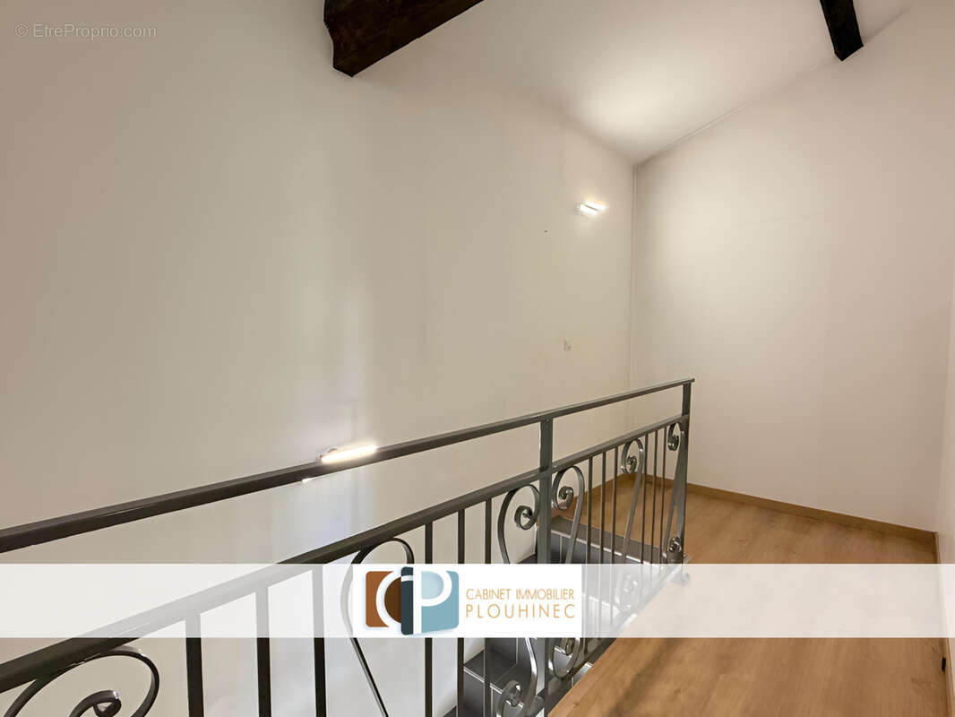 Mâcon : maison 117 m2 proche commodités avec cour intérieure. - photo 12