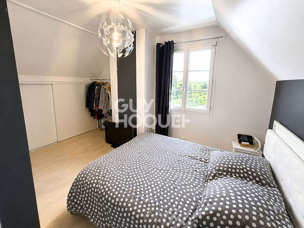 Maison - 4 chambres - cerelles - photo 9