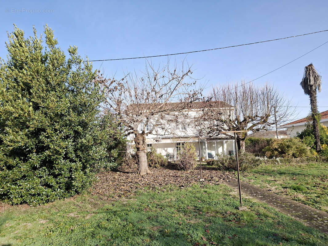 Maison à GARDONNE