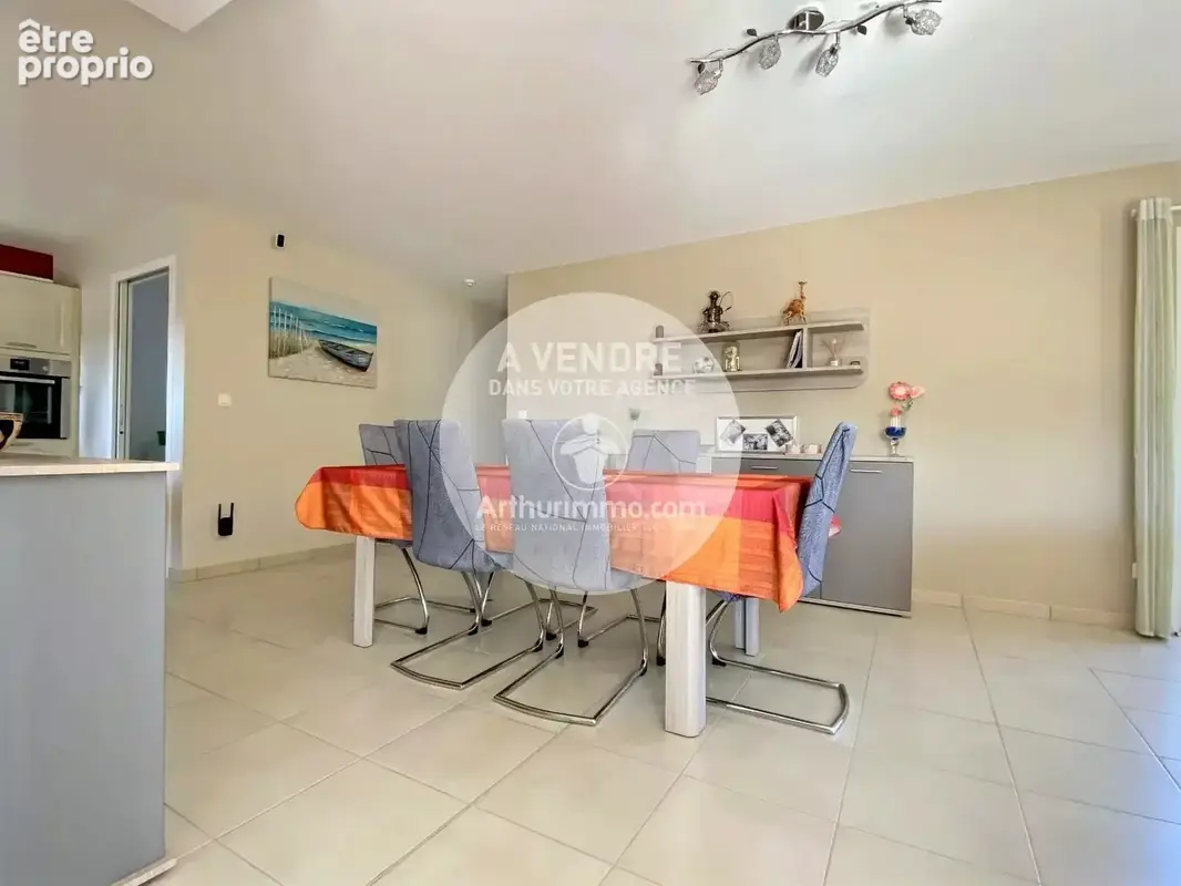 Maison plain-pied, 2016, 3 chambres et un bureau, état irréprochable - photo 4