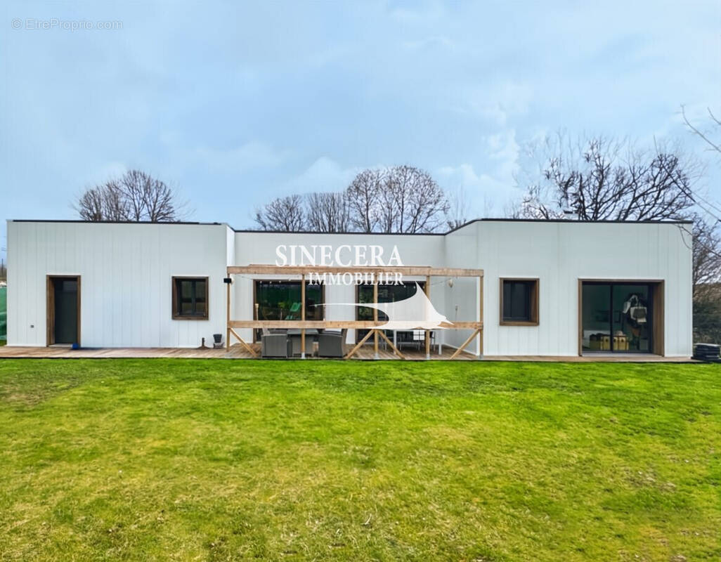 Maison à VILLETOUREIX