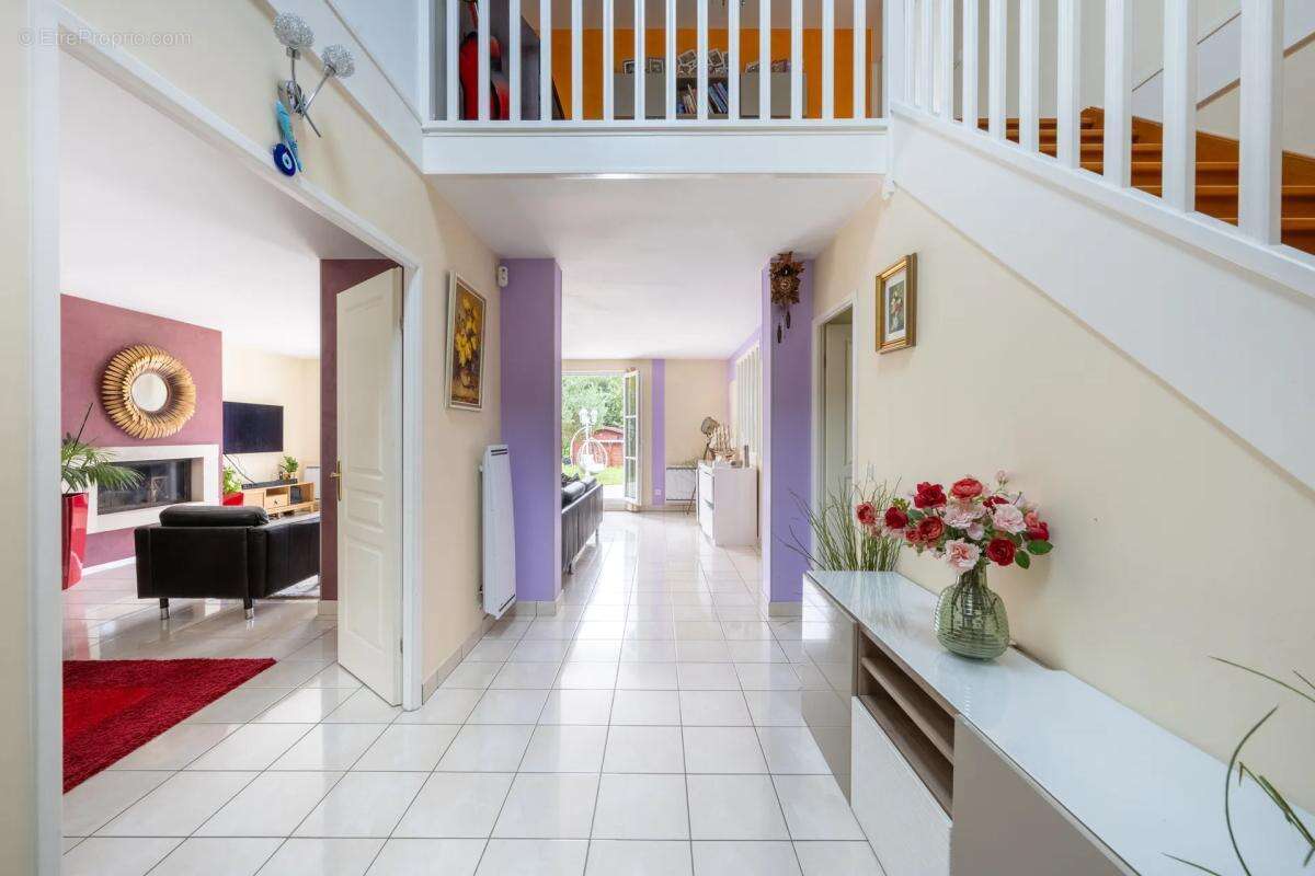 Maison à LES ESSARTS-LE-ROI