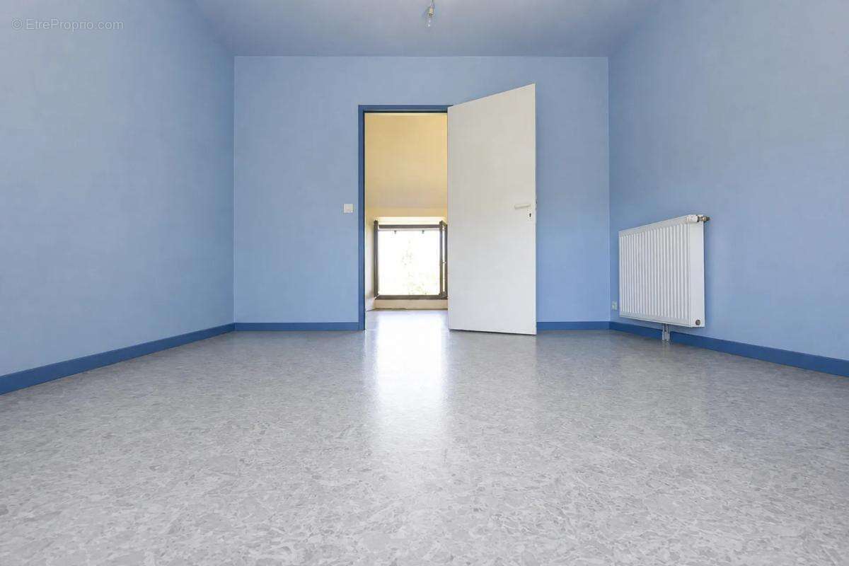 Maison à ESCOUBES