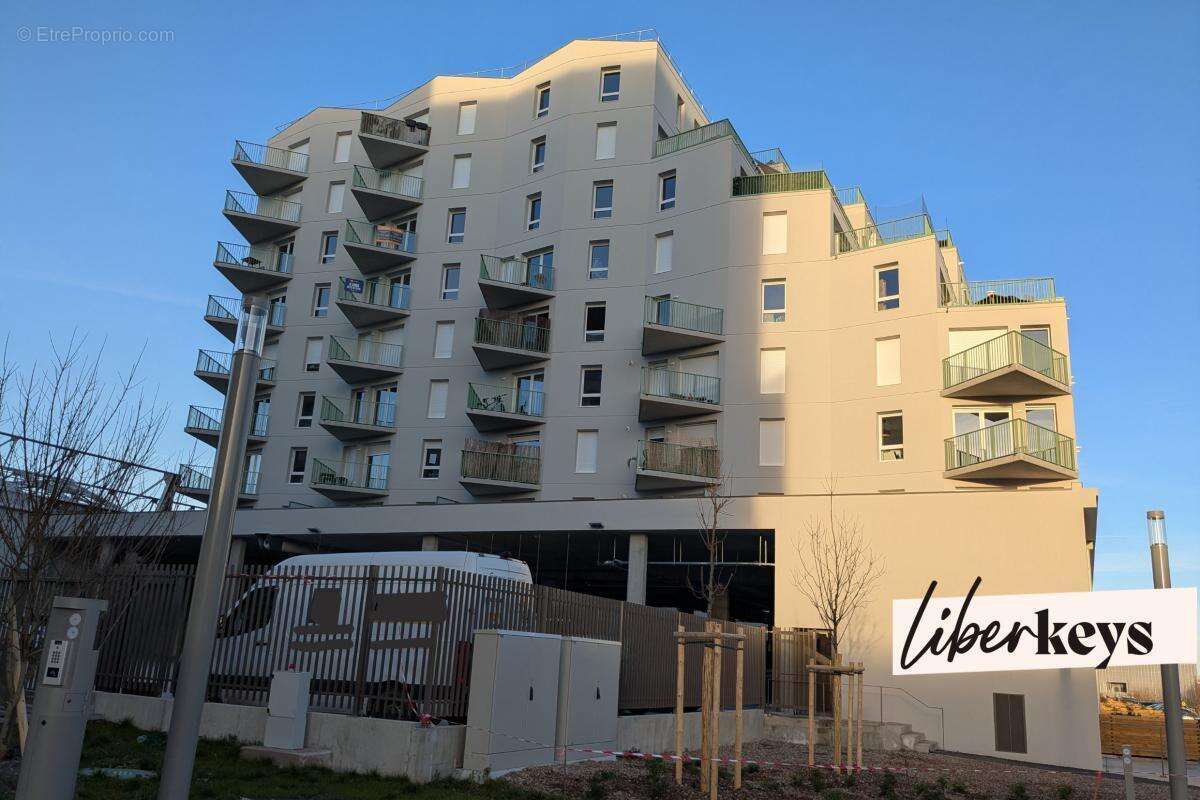 Parking à CLERMONT-FERRAND