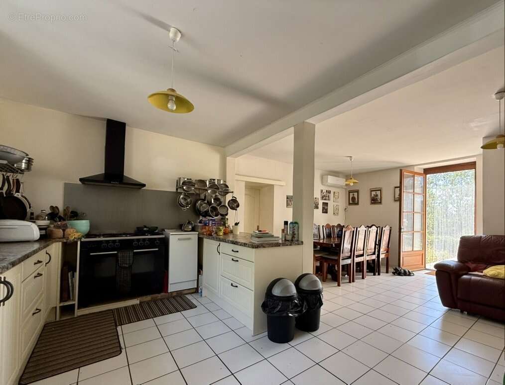 Maison à LE BOUCHAGE