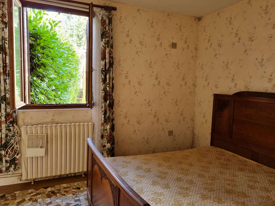À proximité immédiate du centre du Donjon : - photo 16