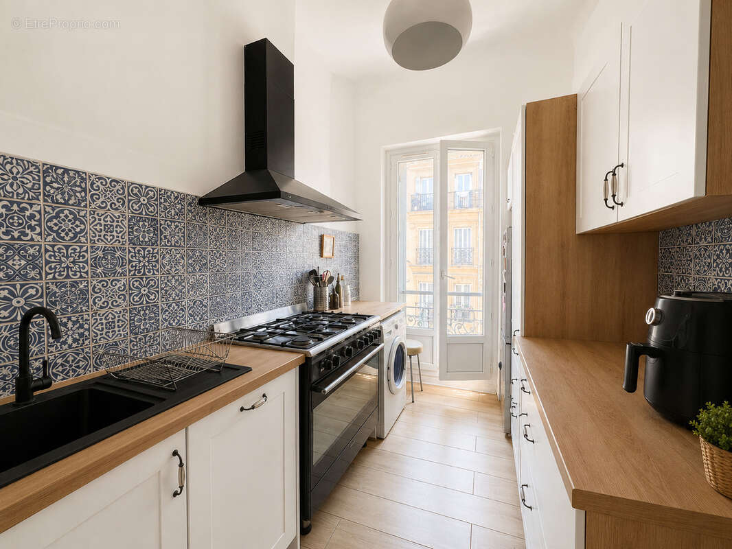 Appartement à MARSEILLE-2E