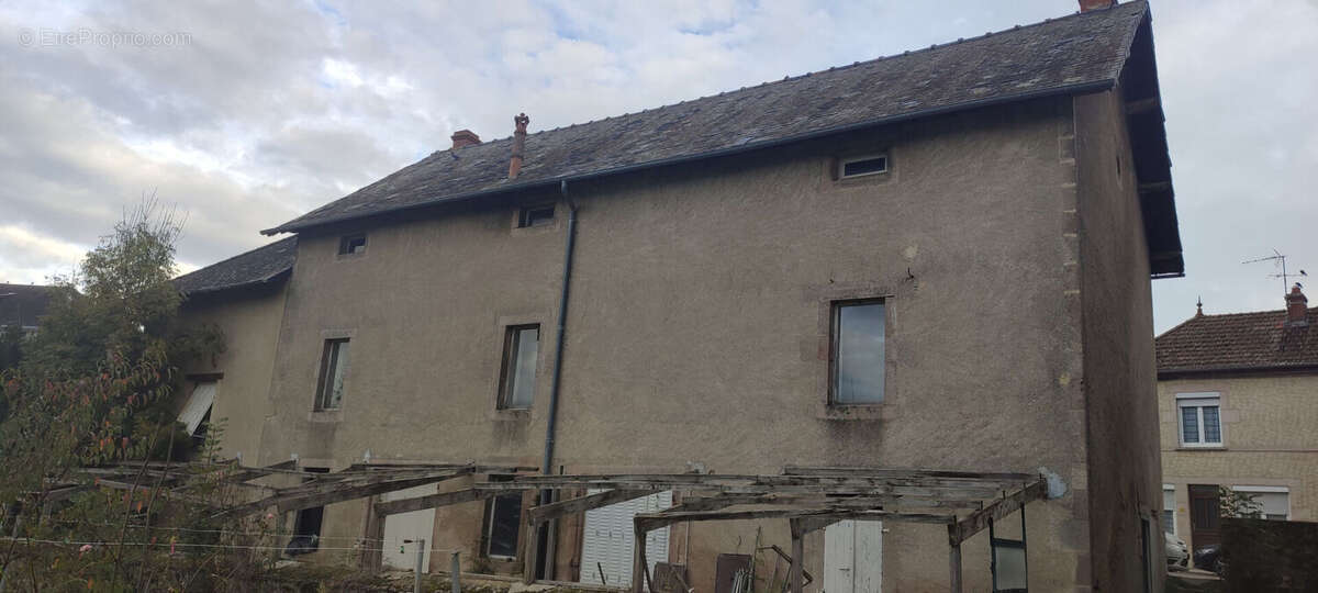 Appartement à ETANG-SUR-ARROUX