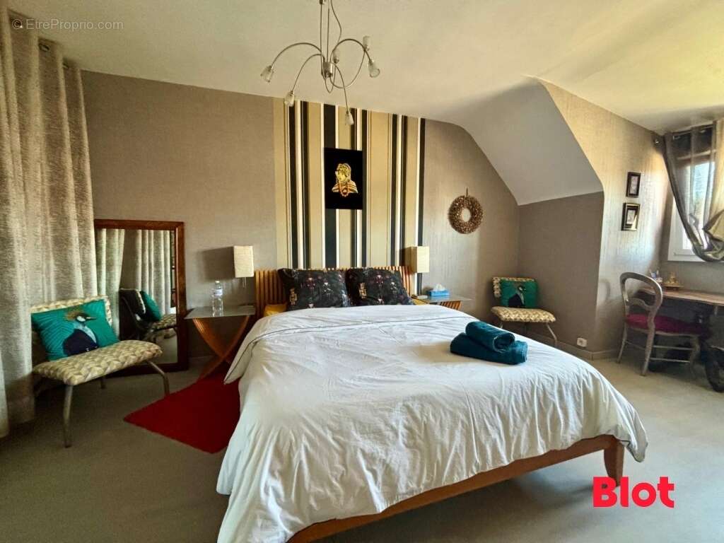 Maison à CHARTRES-DE-BRETAGNE