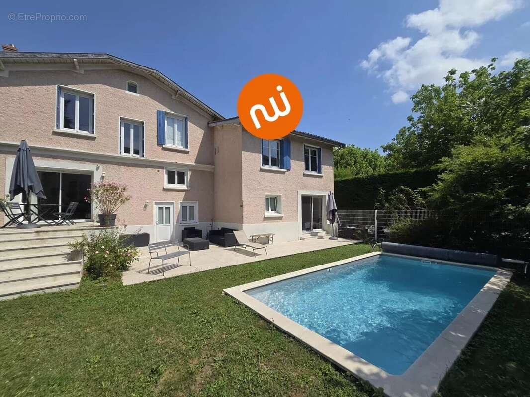 Maison à TASSIN-LA-DEMI-LUNE