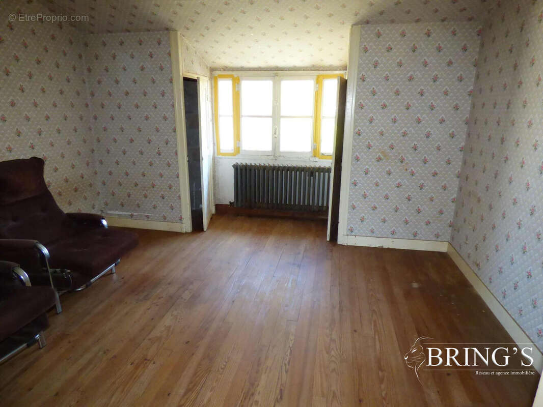 Maison à NOTRE-DAME-DE-CENILLY