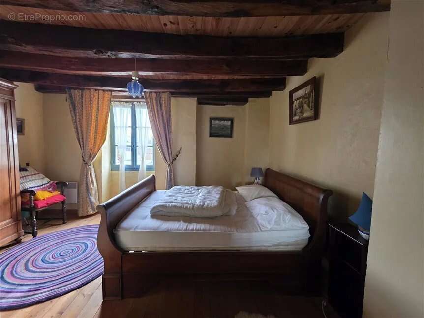 Maison à DOMPIERRE-LES-EGLISES